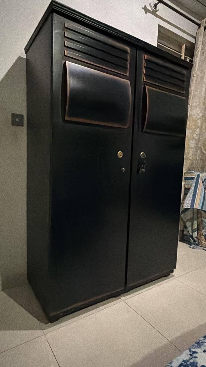 Wardrobe 0