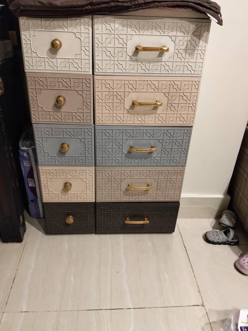 Plastic Drawers 0