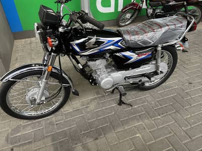 Honda 125 black genuine