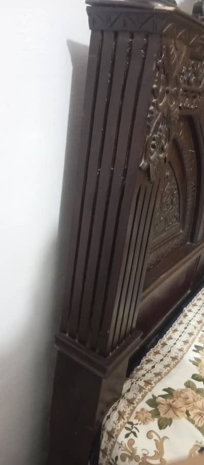chenuthi furniture ( only king size bed)