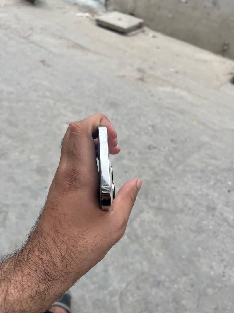 13 pro 2