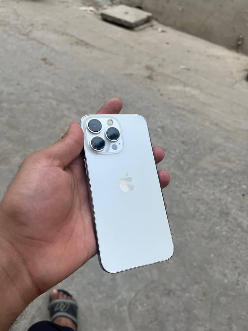 13 pro 4