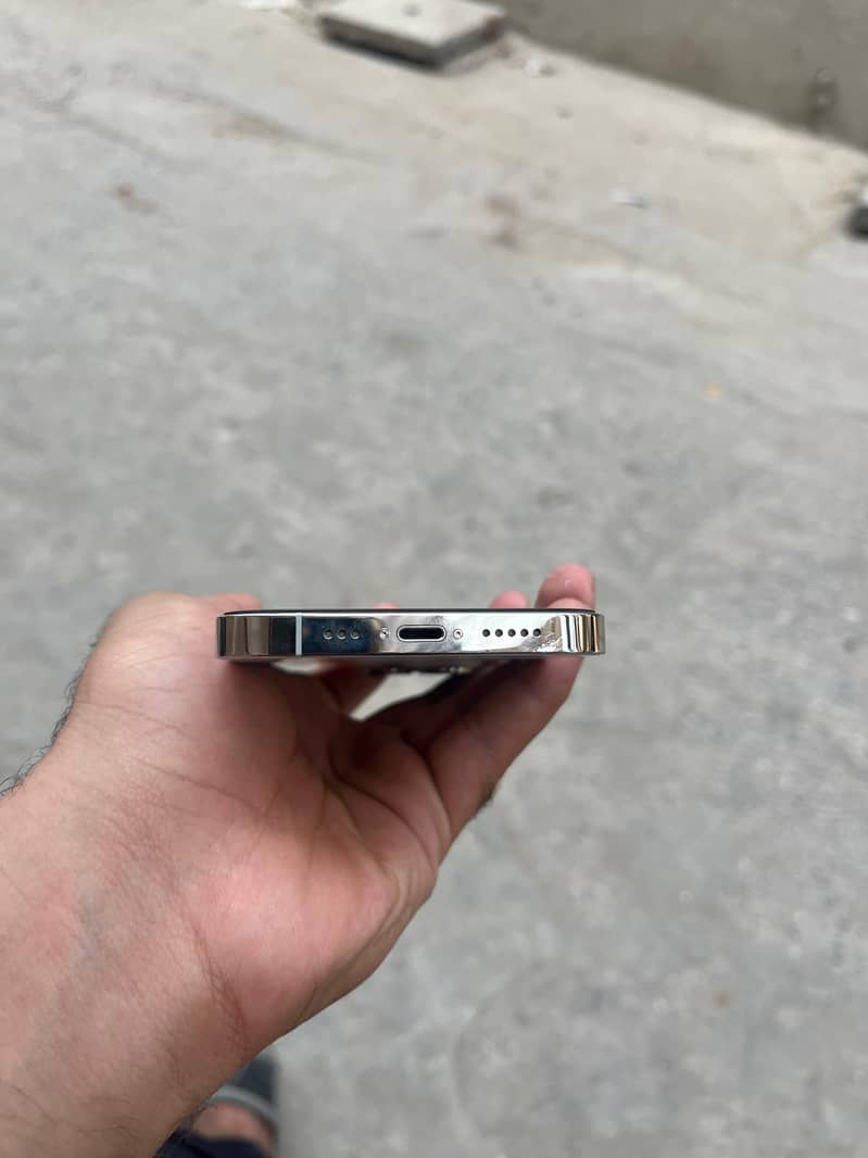 13 pro 5
