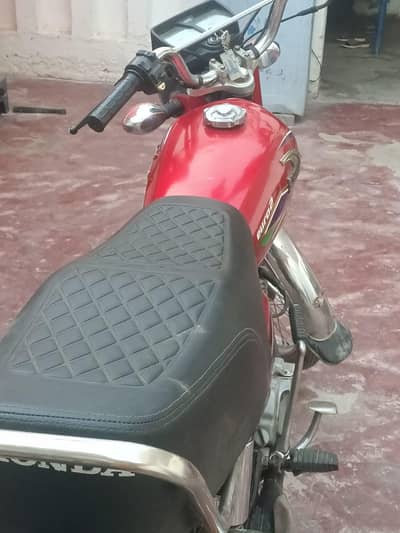 united 125 jis ko Chaya is nambr pr rabta kry 03176361727