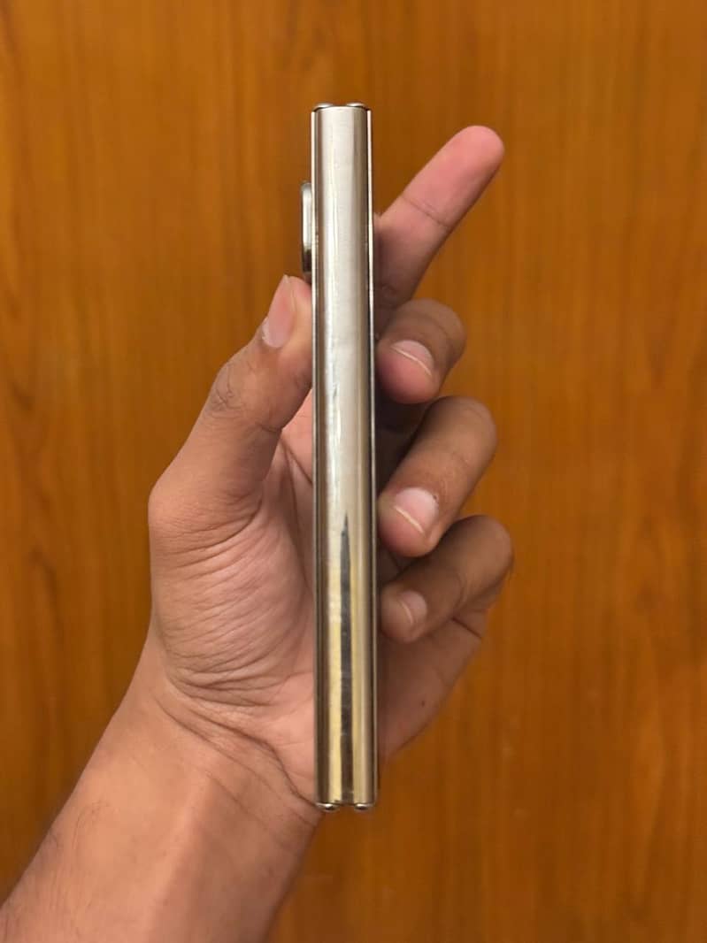 PIXEL FOLD 1