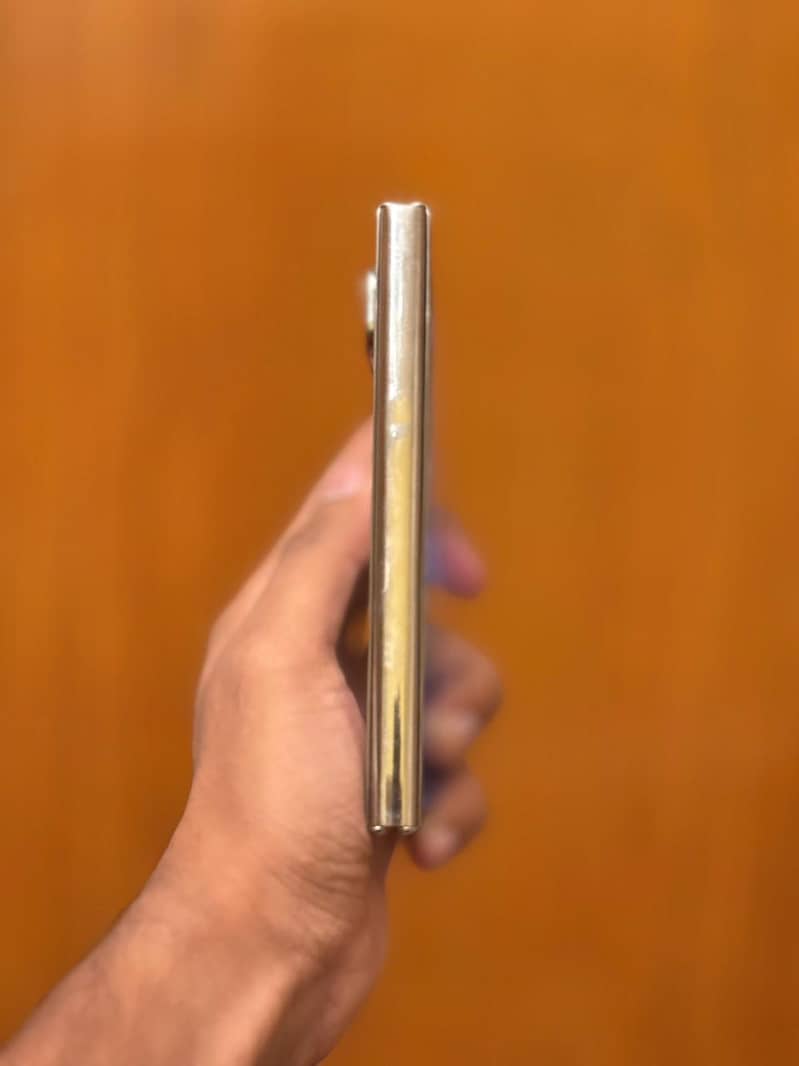 PIXEL FOLD 5