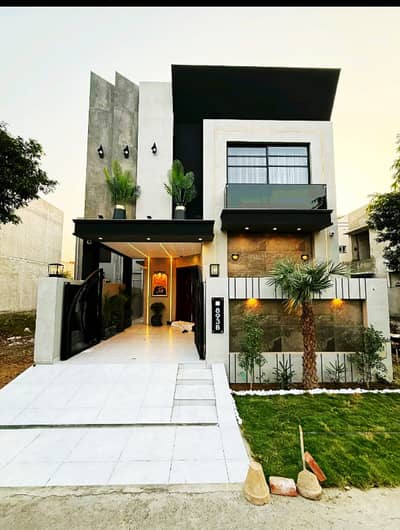 5 MARLA SOLID HOUSE ON IDEAL LOCATION AVAILABLE FOR SALE IN BAHRIA TOWN
