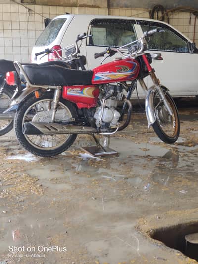 United 125