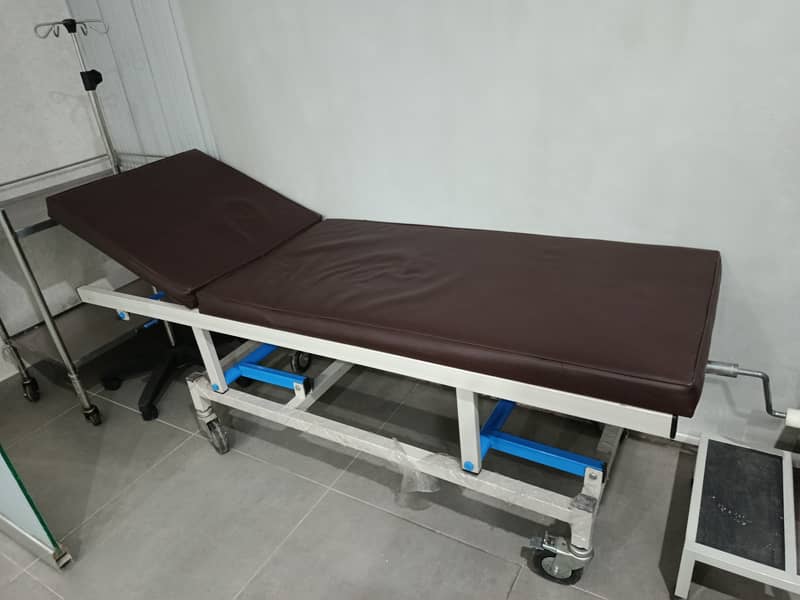 Physiotherapy/ Examination bed 0