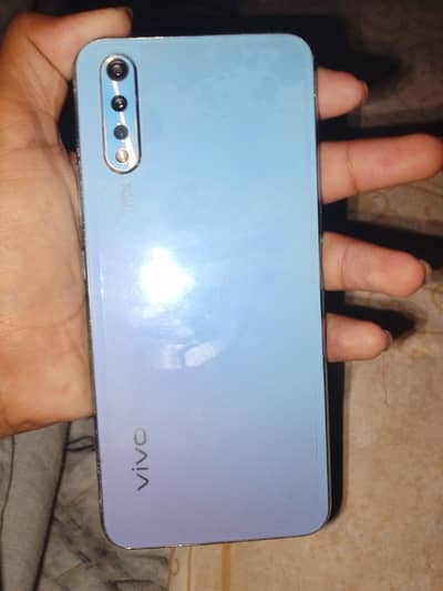 vivo s1 8.256GB  only phone exchange possible. finger Kam nhi karta