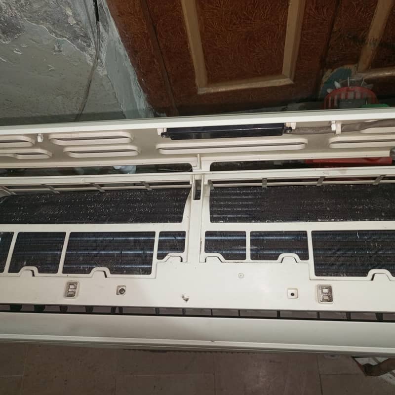 Haier split Ac 1.5 Ton 3