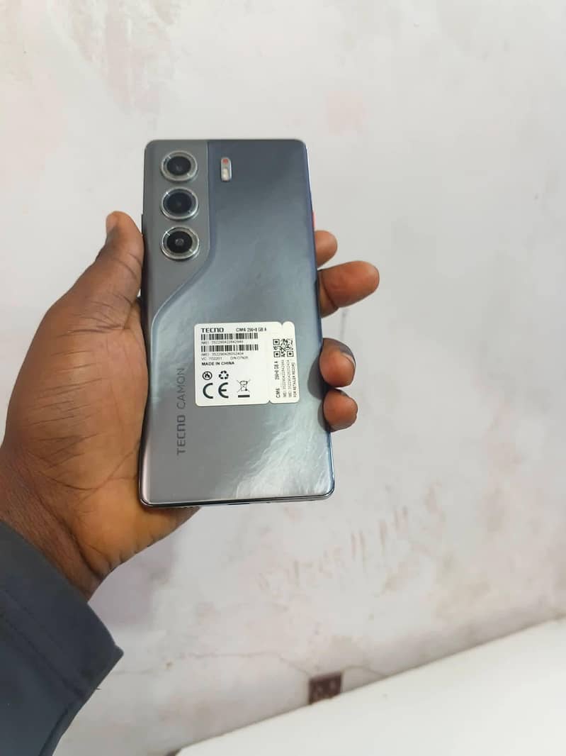 camon 40 pro 1