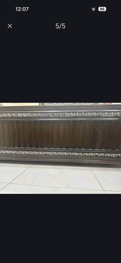 King size bed