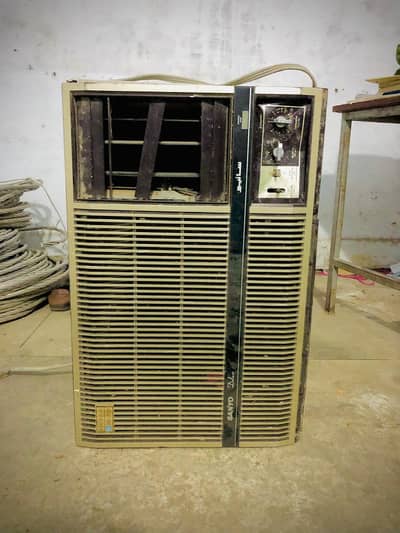 window AC