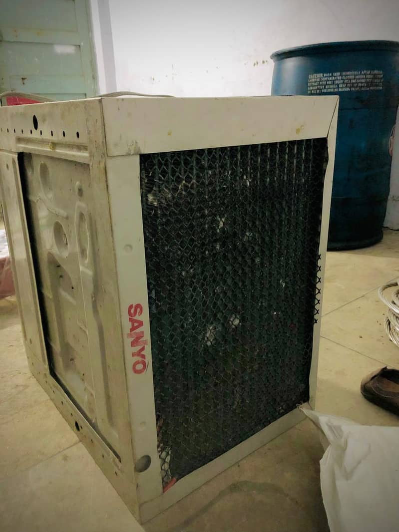 window AC 1