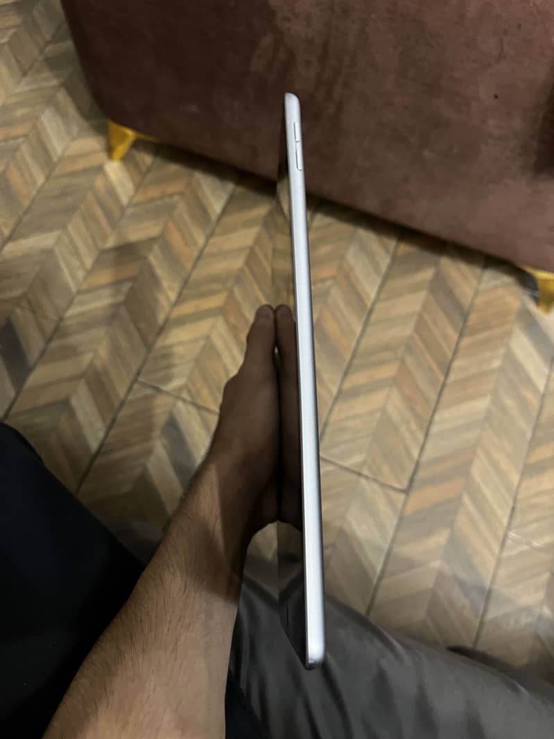 IPad 5th generation 1