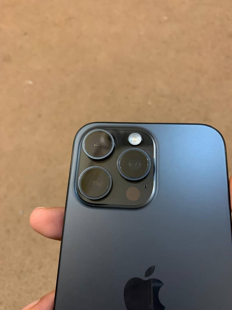 iPhone 15 pro max 1