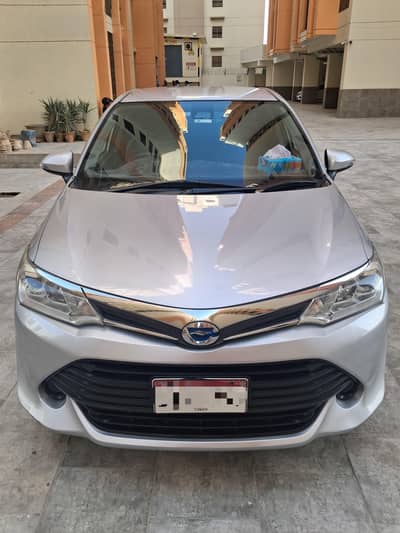 Toyota Corolla Axio Hybrid X Package