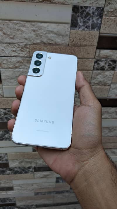 Samsung  s22