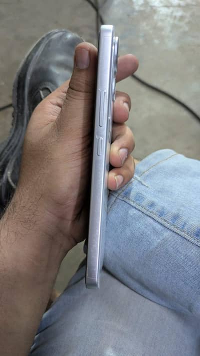 vivo Y400 8+8 GB 256GB PTA Approved