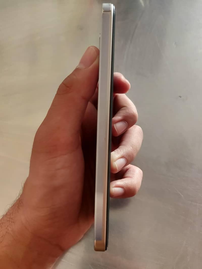 Realmi 15T 0