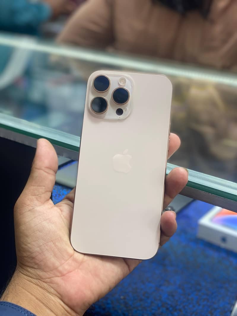 Iphone 16 Pro Max 1