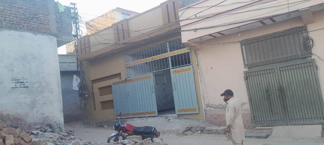 چار اور 5 مرلہ مکان براے فروخت کرال نزد گلبرگ اور ایکسپریس ھائی وے 0