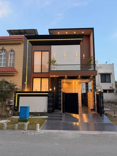 5 Marla Brand New Ultra Modern Design House For Sale Top Location