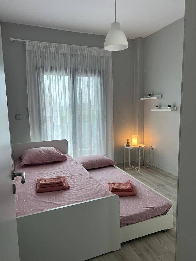 Single bed with roll out second bed 1