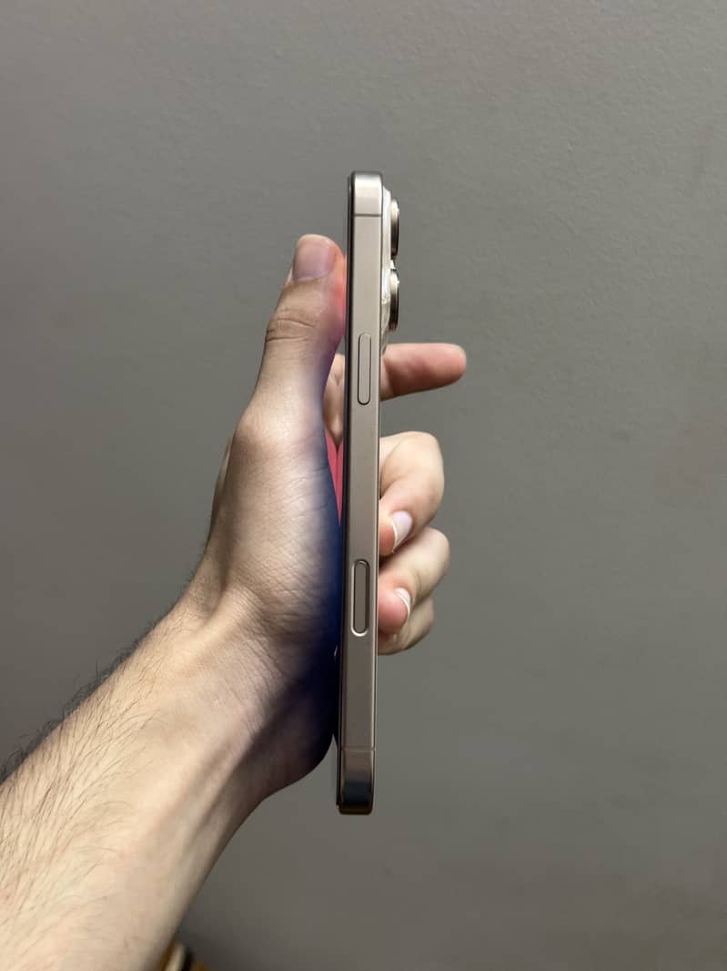 Iphone 16 pro max [bypass] 4