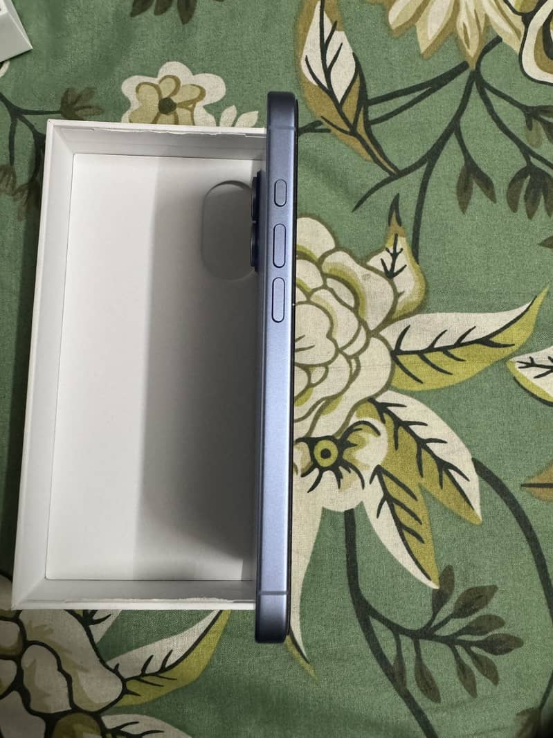 iPhone 17 3