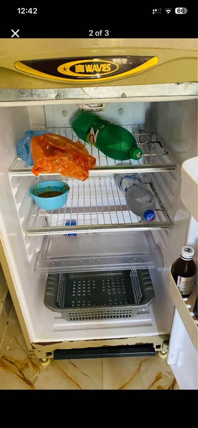 Refrigerator sb ok hai ghr ke use ka hai