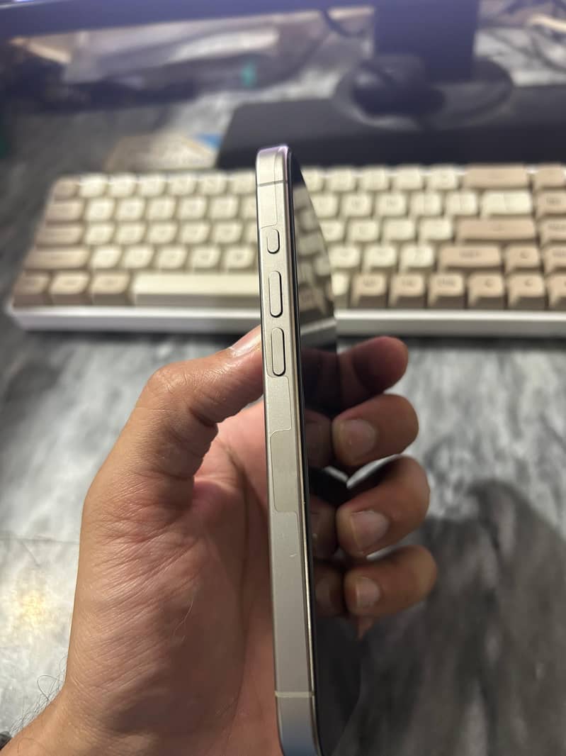 Iphone 15 pro 2