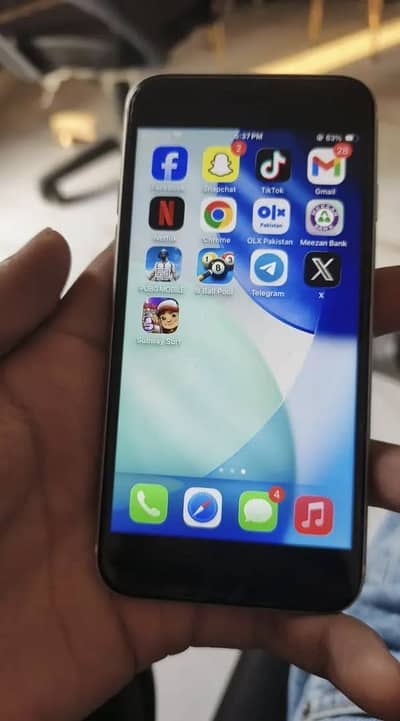 Iphone Se 2020 PTA 128GB