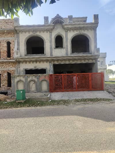 8 Marla 2nd Corner Gray Structure House For Sale in Faisal Town Phase-1