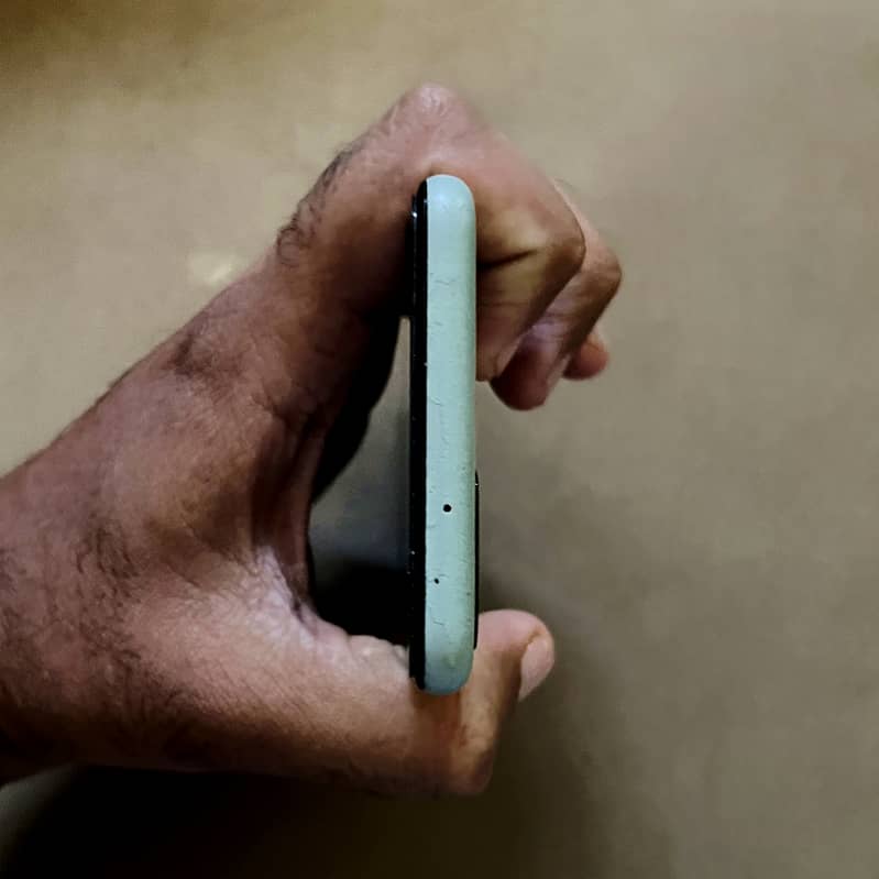 Google Pixel 5 4