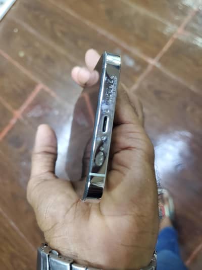 iphone14 pro max  256Gb  75 bettery health or100 water pack