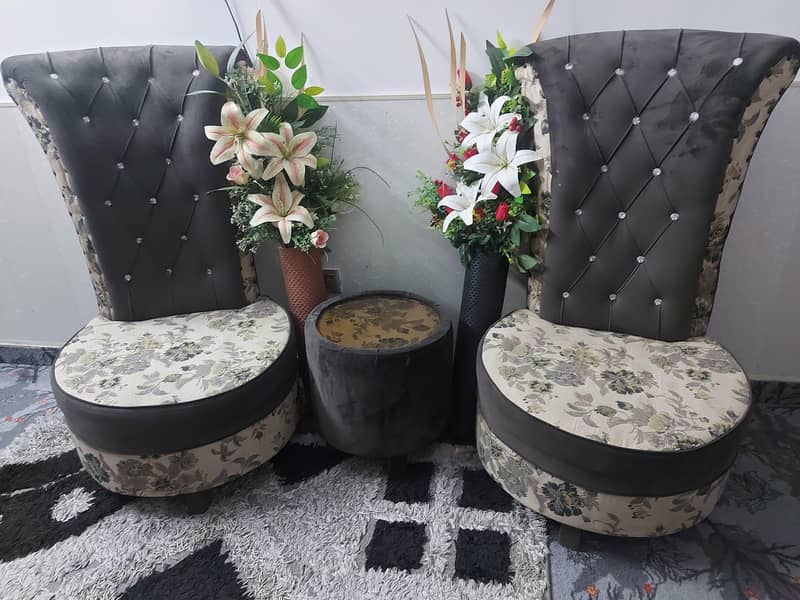 coffee chairs with table 0
