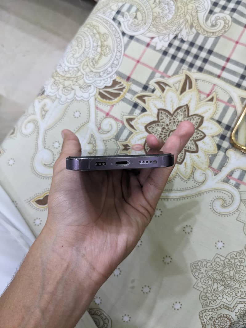 Iphone 14 pro 9/10 2