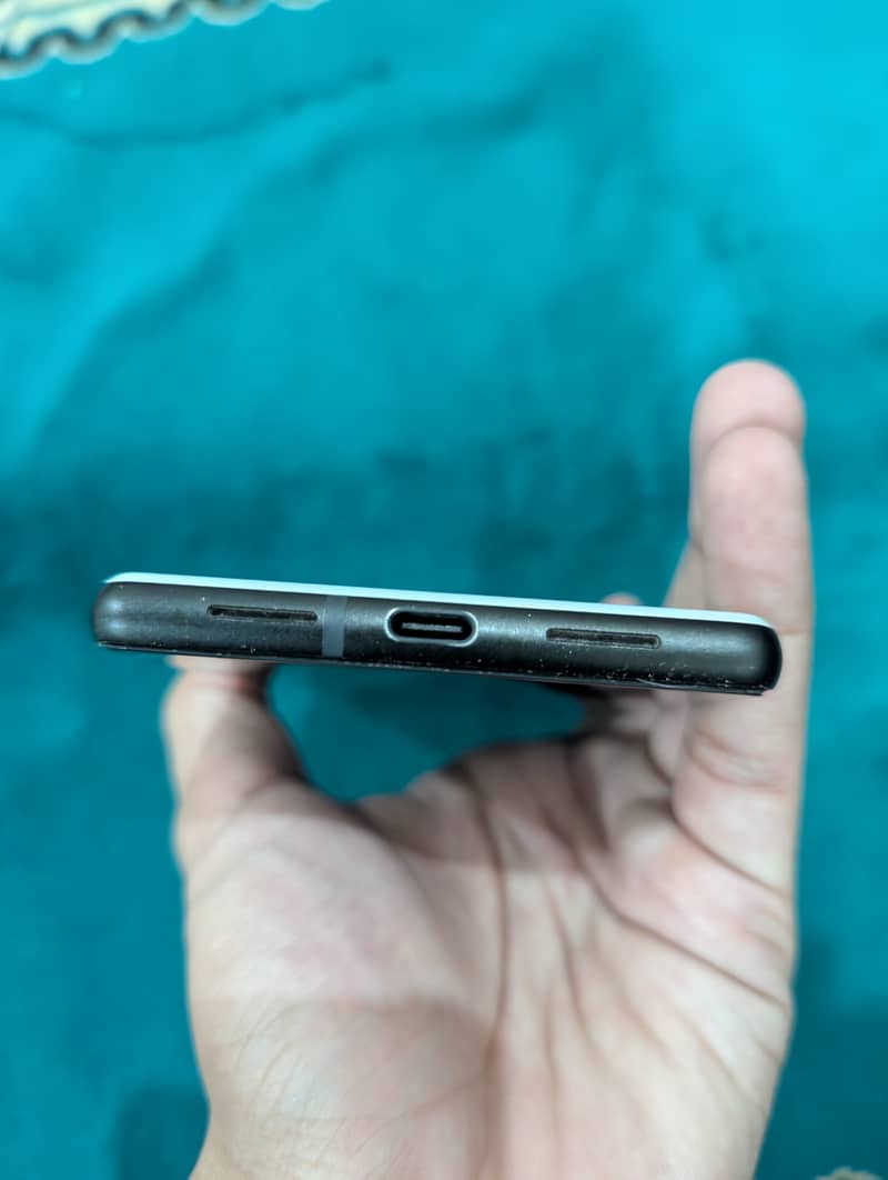Google Pixel 6 4