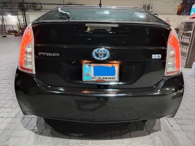 Toyota Prius S Touring Selection 1.8 2012 (1800 cc)