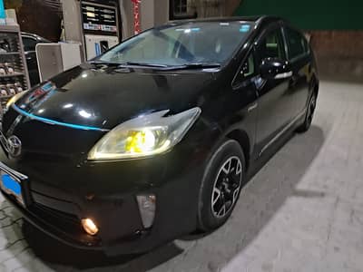 Toyota Prius S Touring Selection 1.8 2012 (1800 cc)
