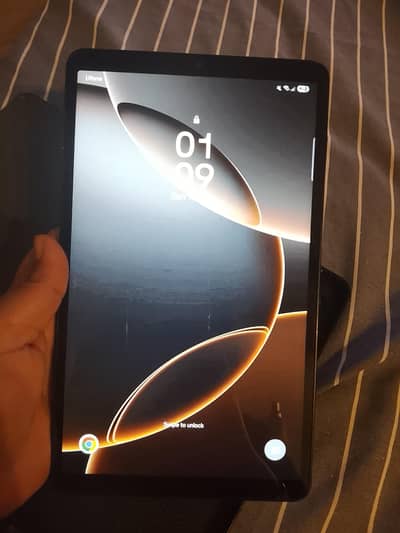 slightly used but in a excellent condition Samsung A9