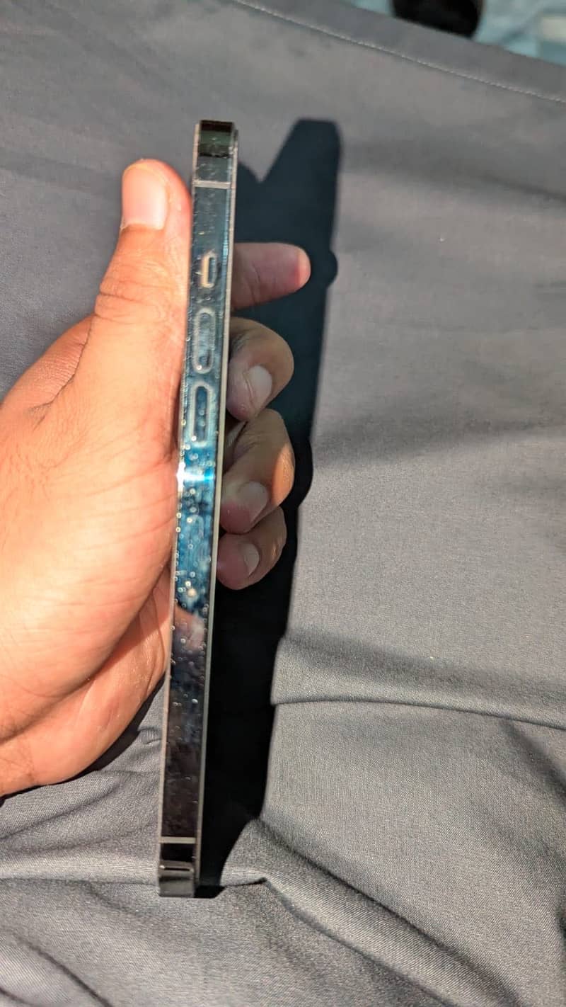 Iphone 12 pro max 1