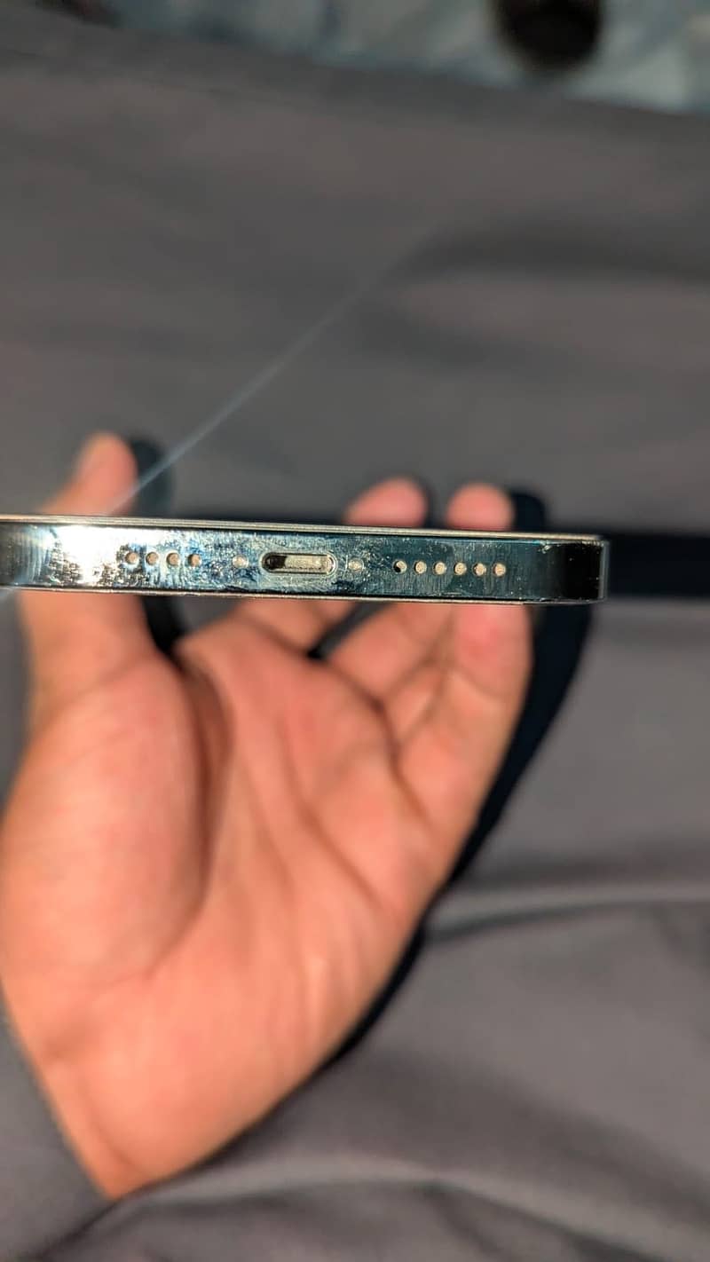 Iphone 12 pro max 2