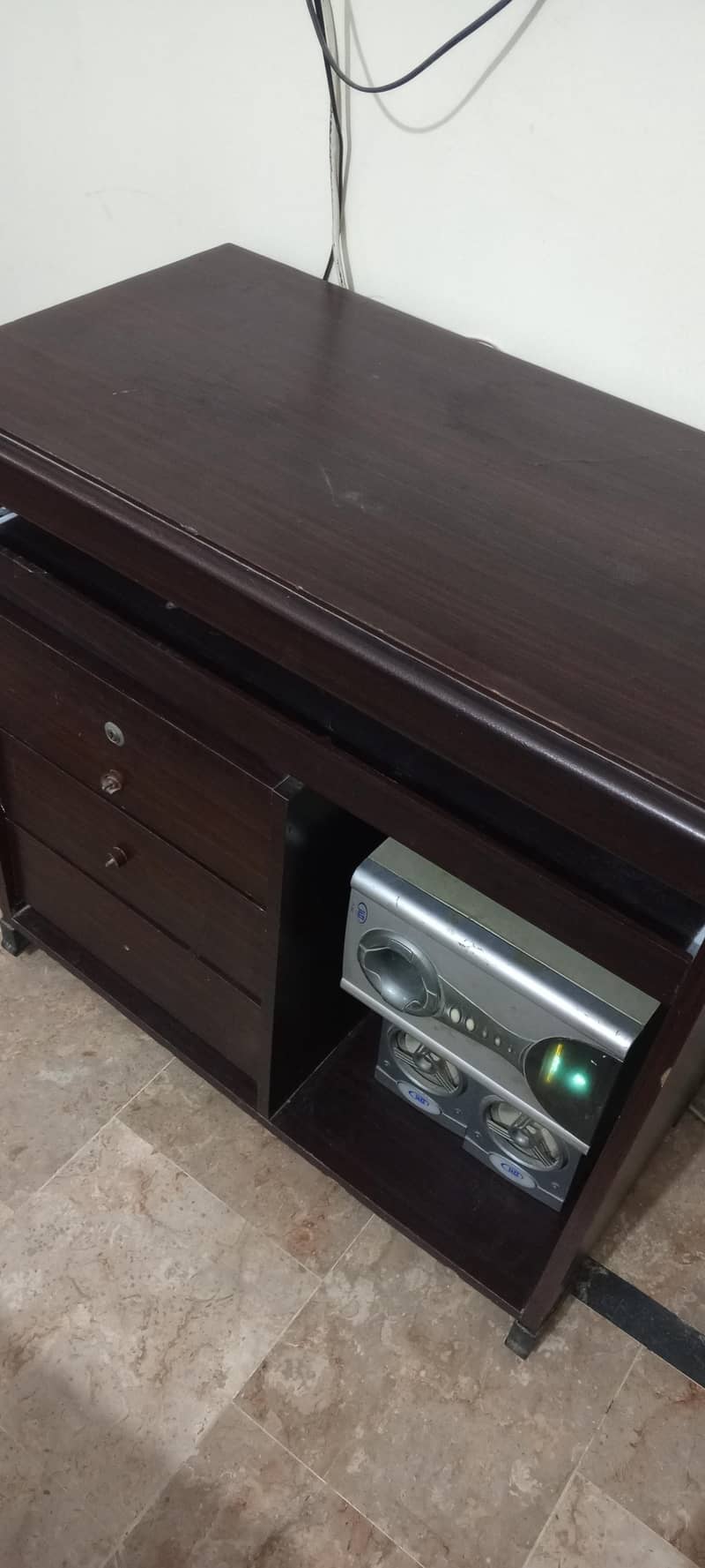 Computer table 2