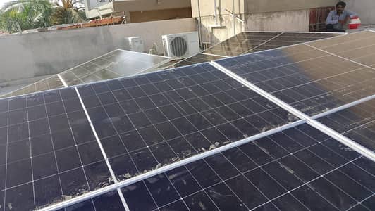 solar panel cleaners needed