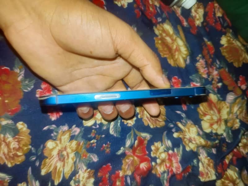 Iphone 12 3