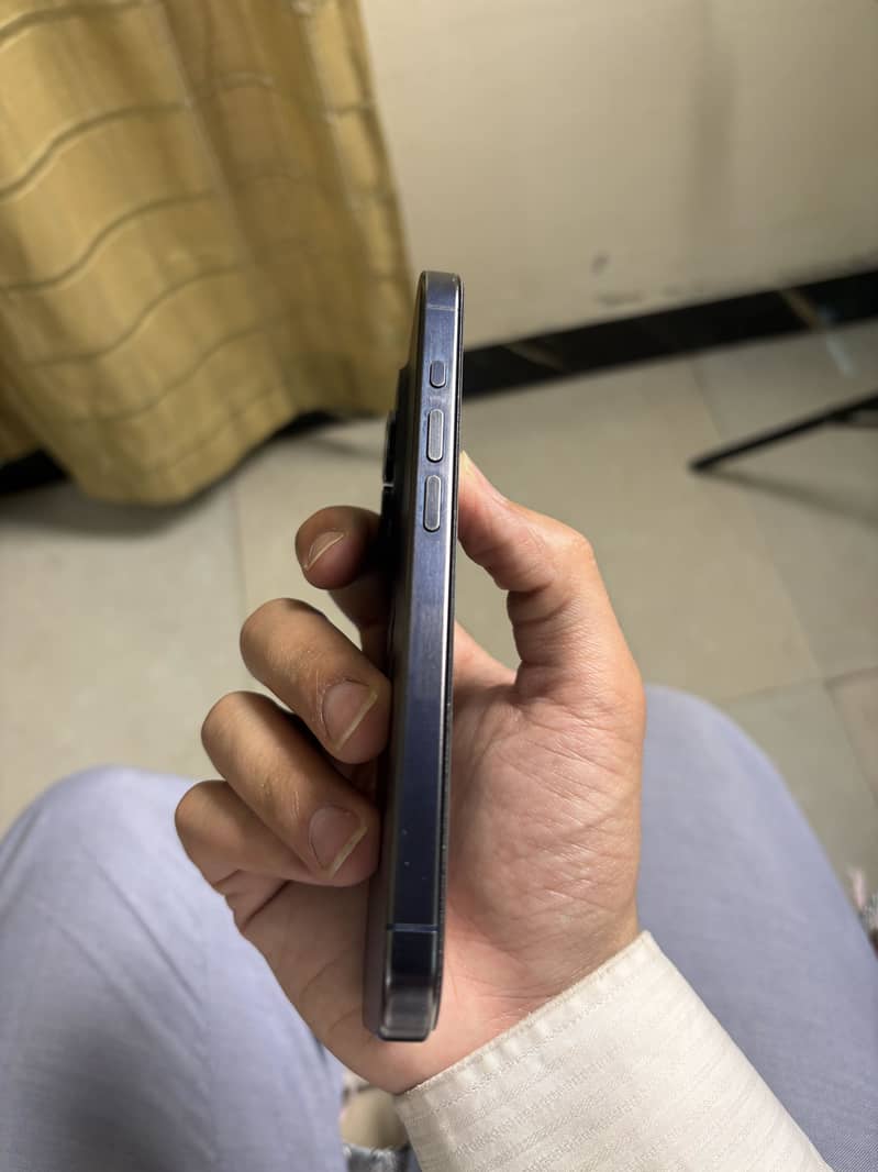 iPhone 15pro 3
