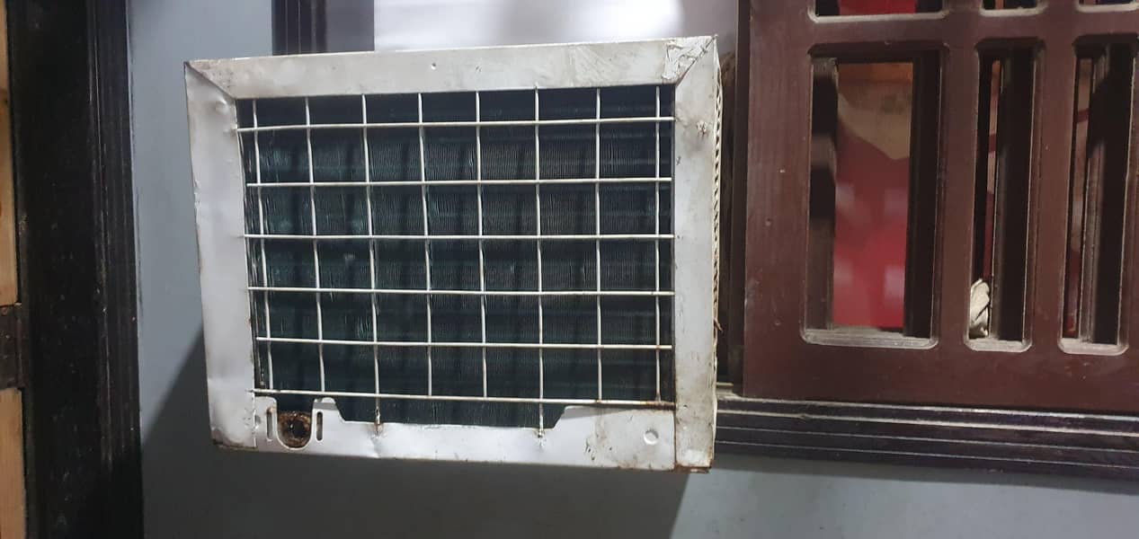 window ac 1